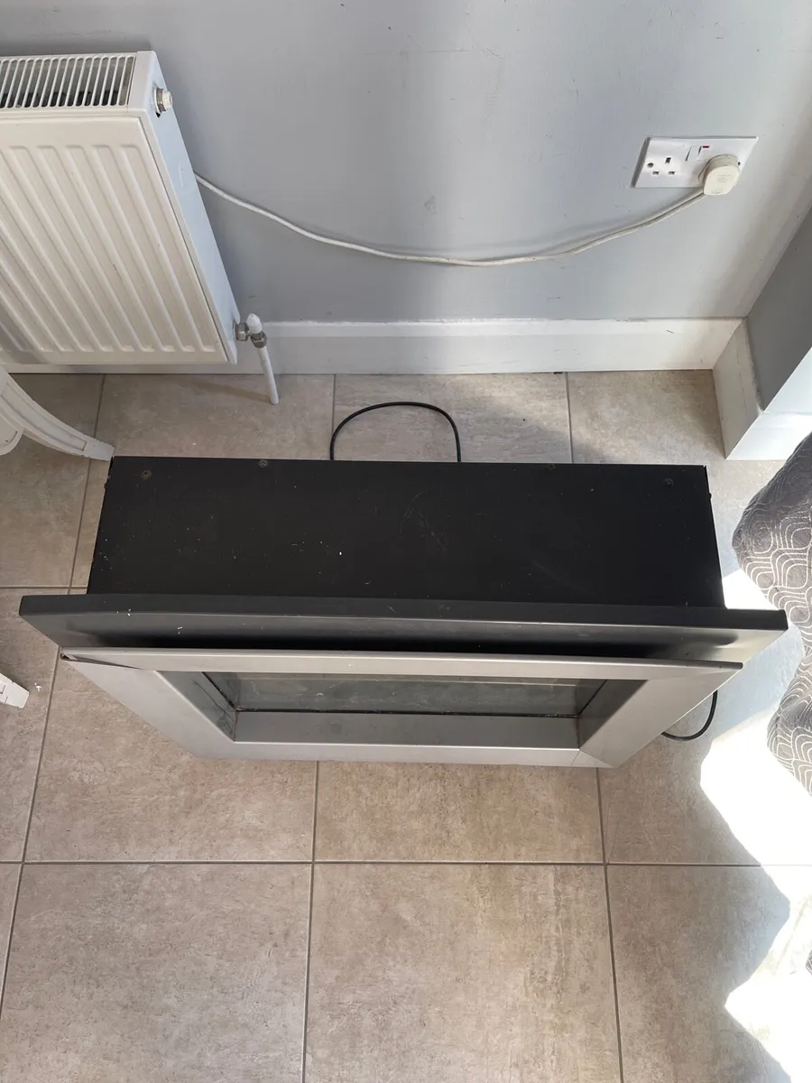 Wall mounted electric fireplace heater - Image 2