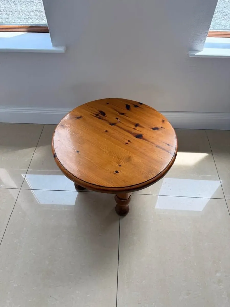 Solid Pine Round Coffee Table / Side Table - Image 2