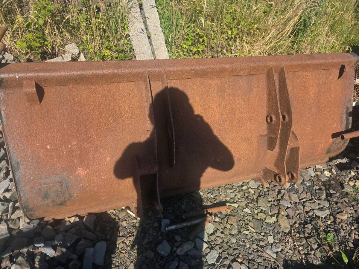 50b - Image 4
