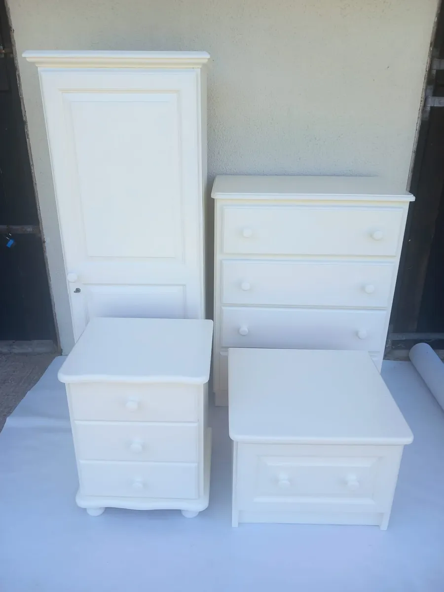 Bedroom furniture - Image 3