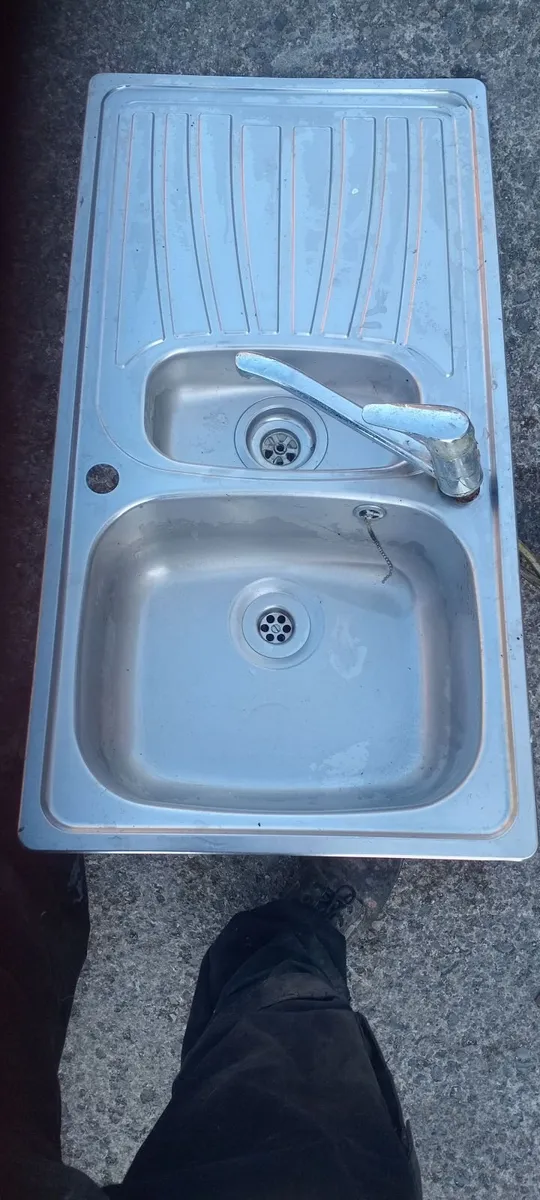 Stainlesssteel sink - Image 1