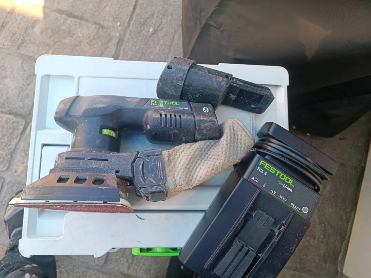 Festool dtsc400 sander.