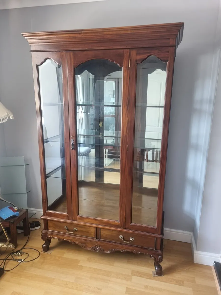Display Cabinet - Image 1