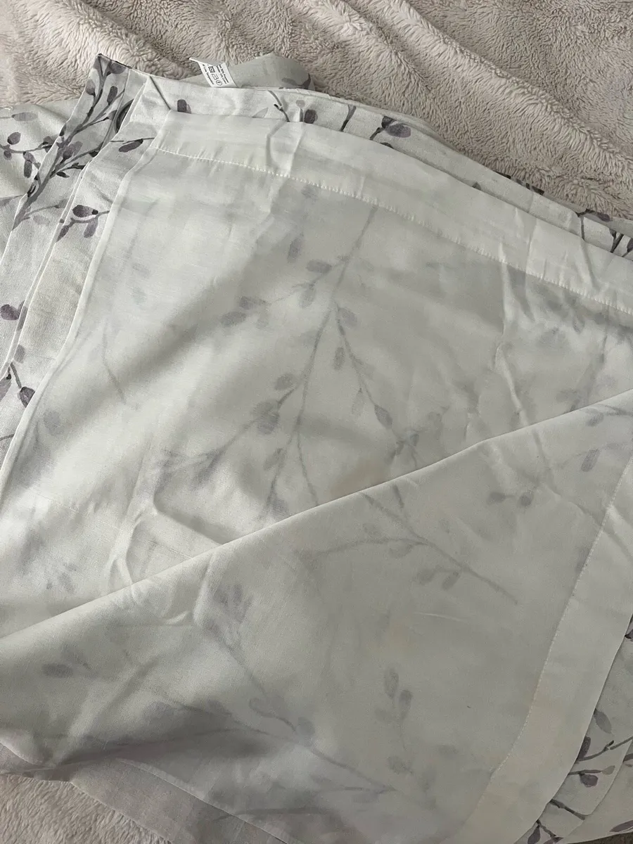 Curtains - Image 3