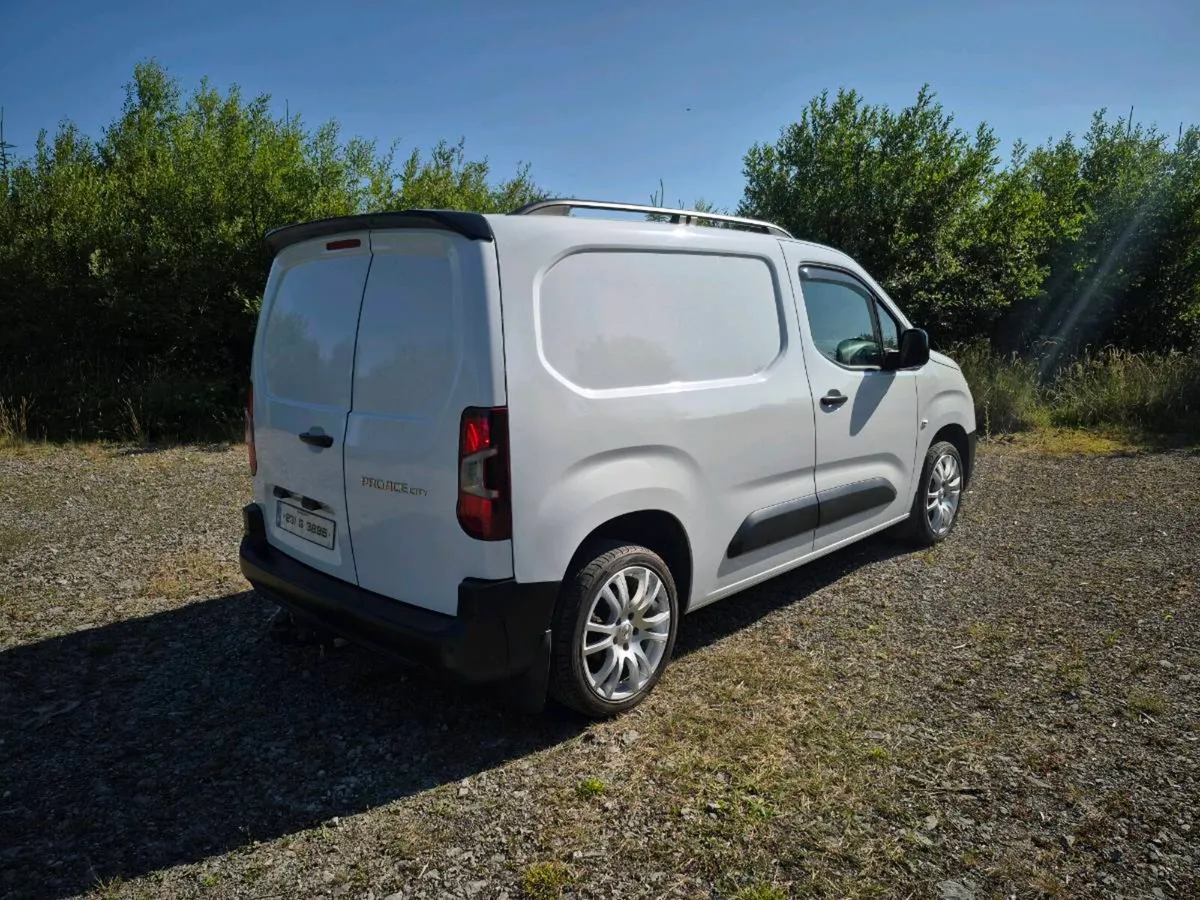 Toyota Proace City Icon - Image 2