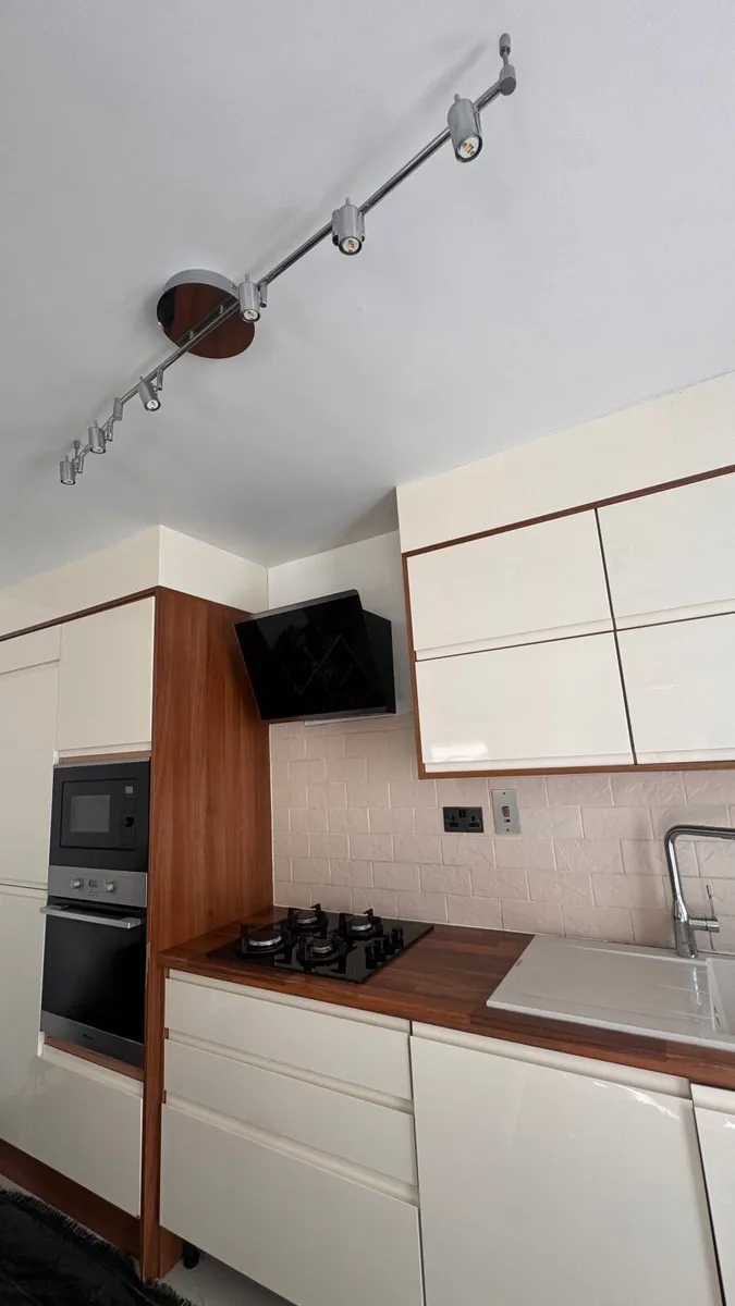 Used kitchen - Image 2