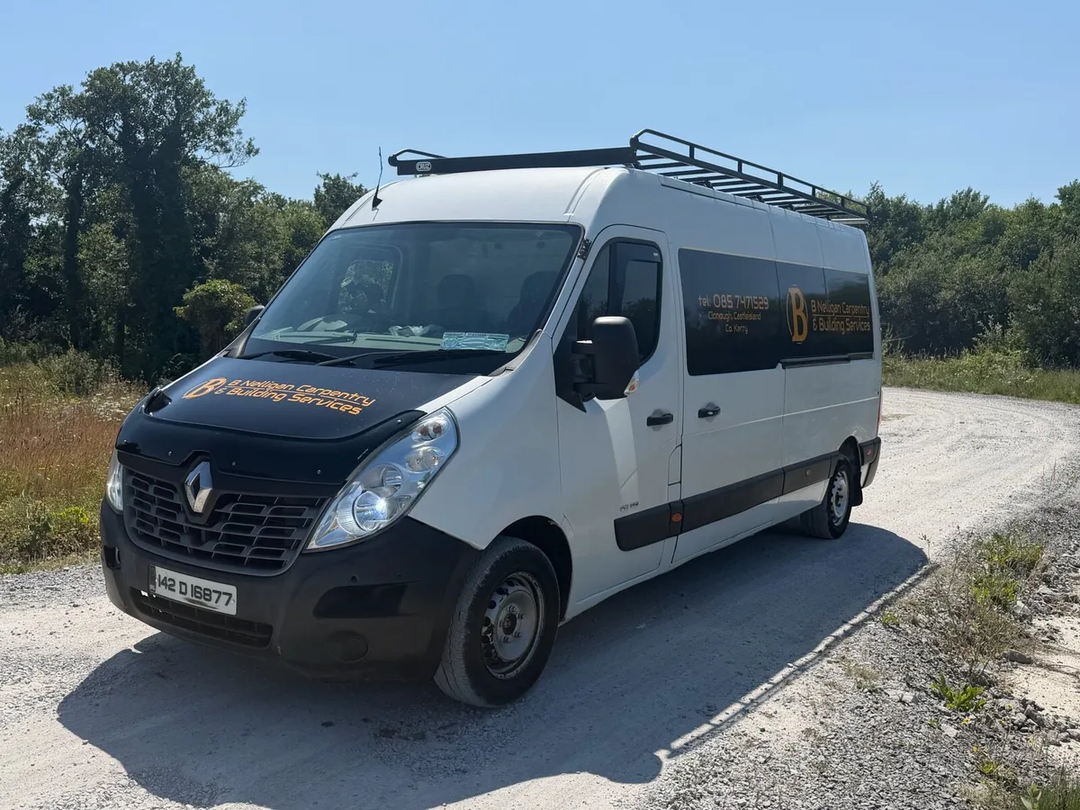 142 Renault master van - Image 2