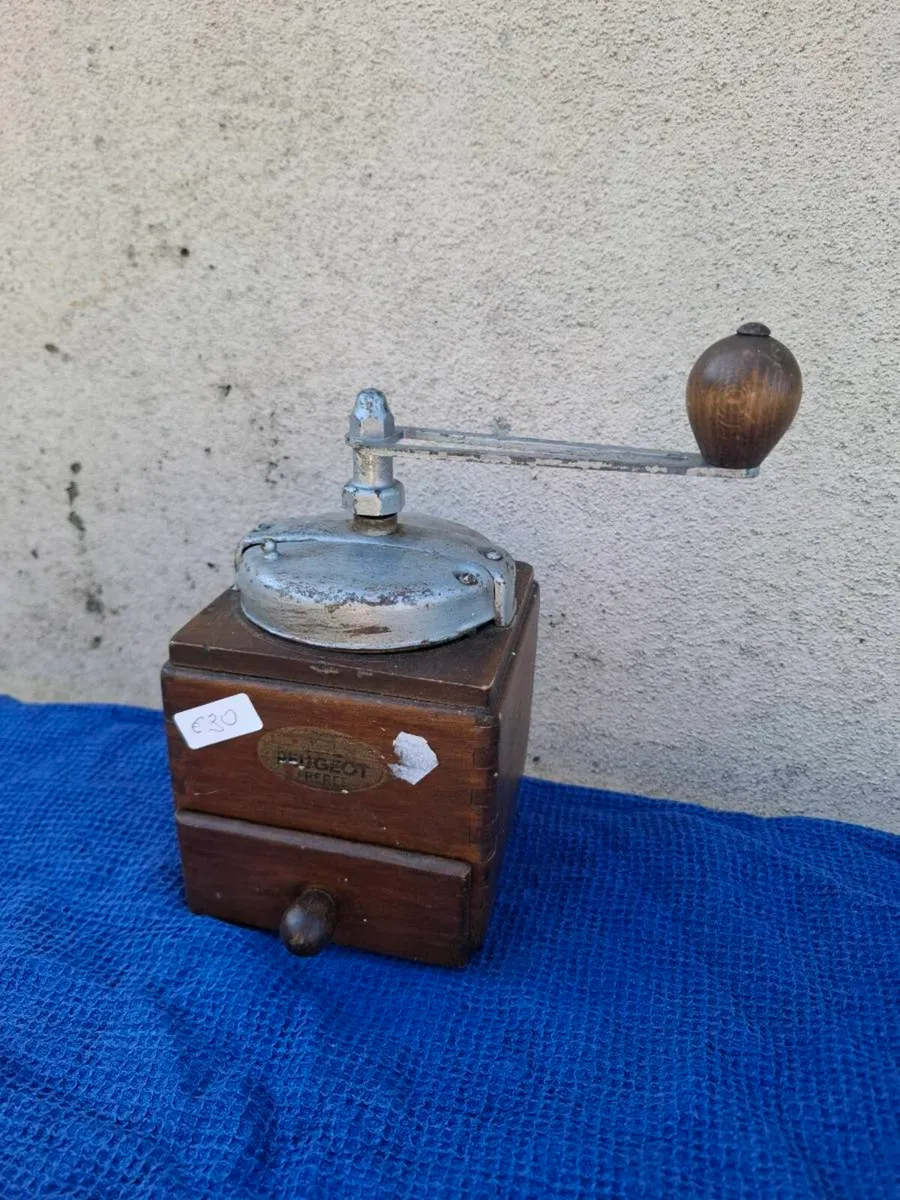 Old peugeot coffee grinder postage possible - Image 1