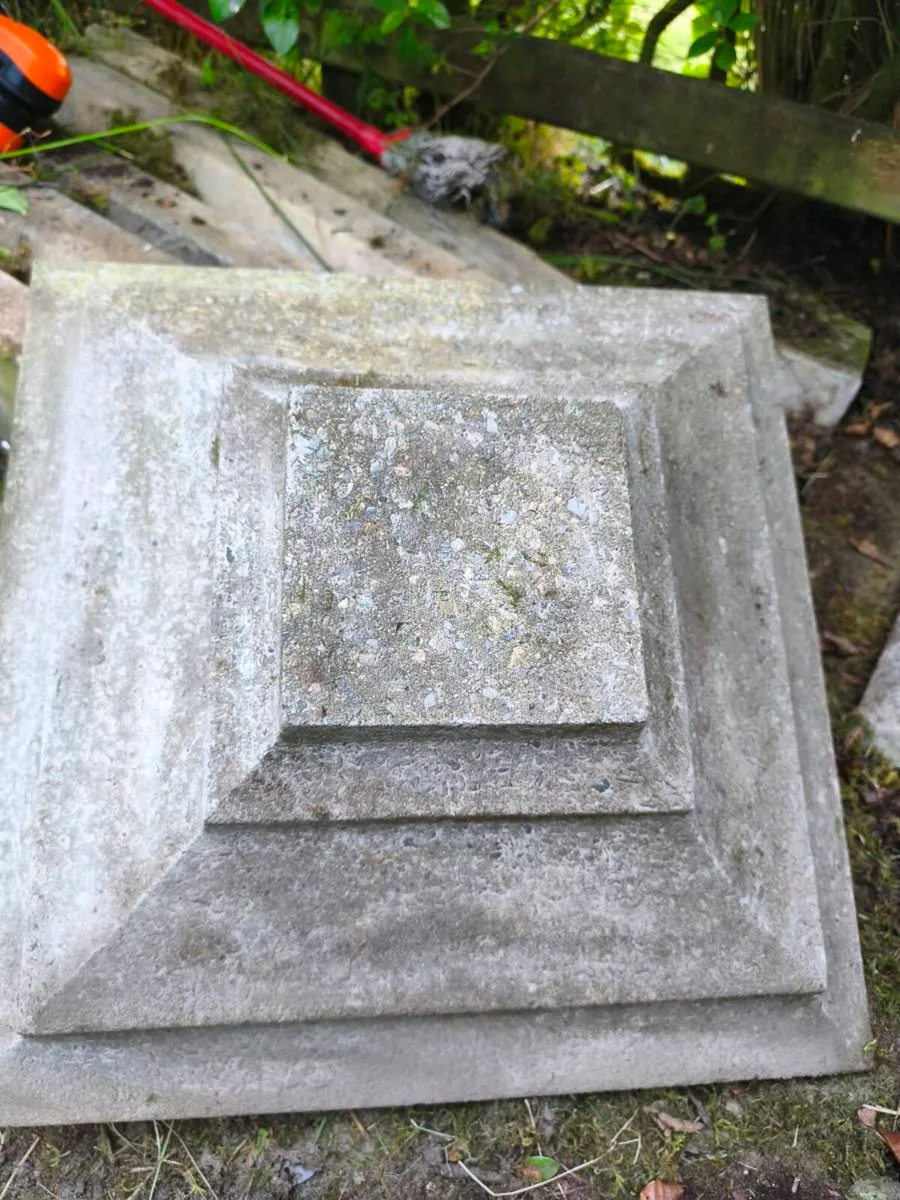 Concrete pillar caps, wall caps and kerbs - Image 3