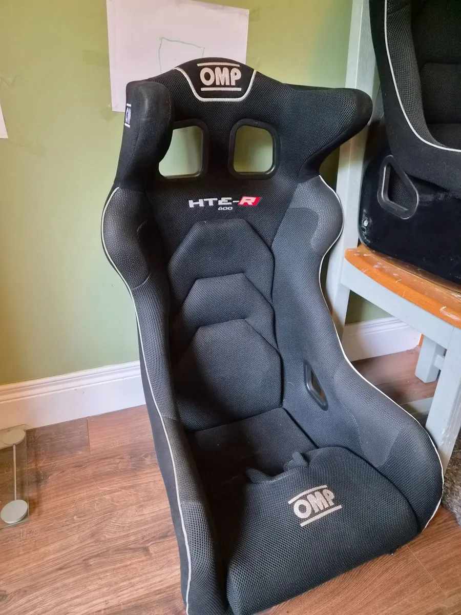 OMP HTE 400 Seats + Pirelli Tyres - Image 2