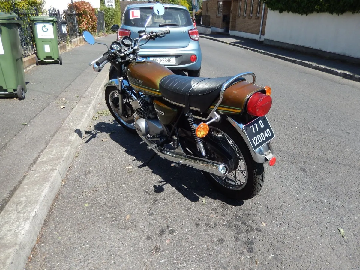 Kawasaki KH400 Triple - Image 2