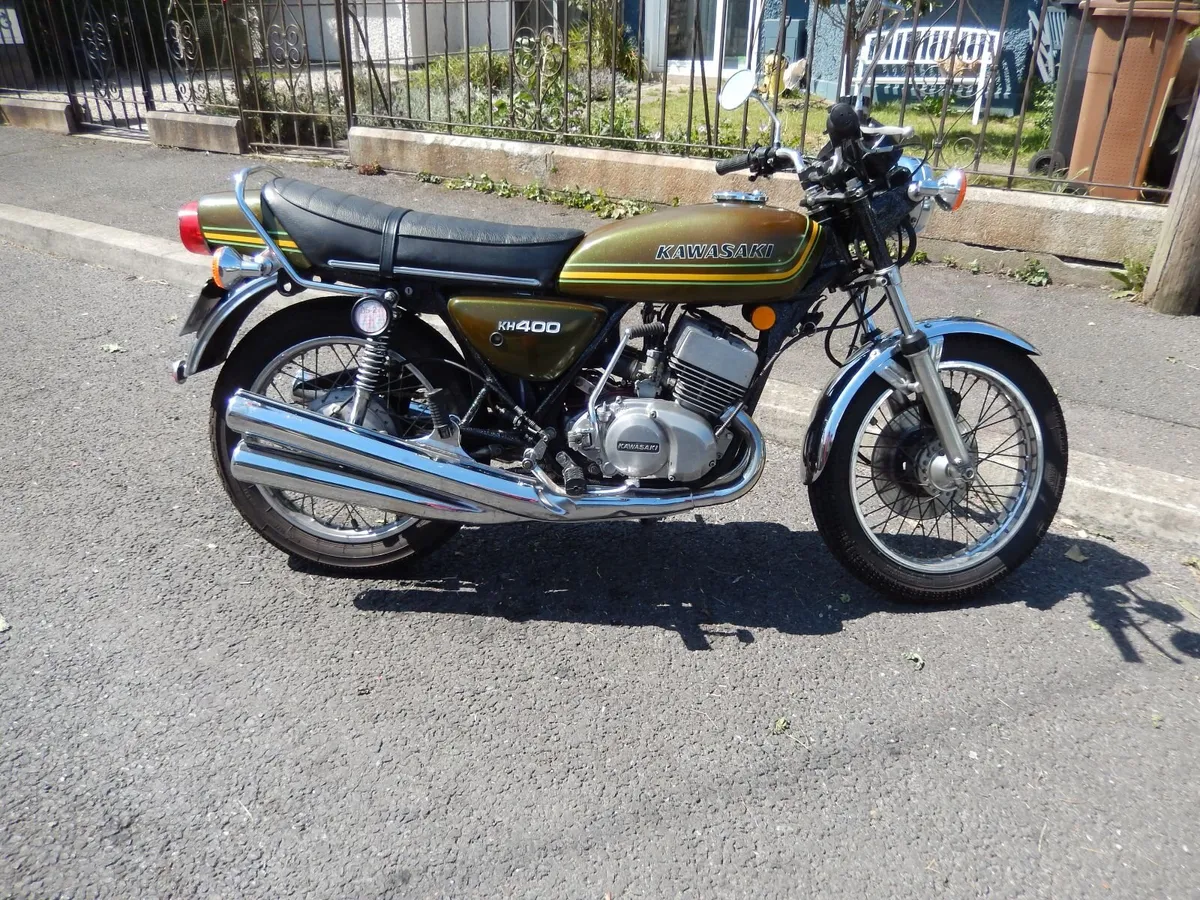 Kawasaki KH400 Triple - Image 1