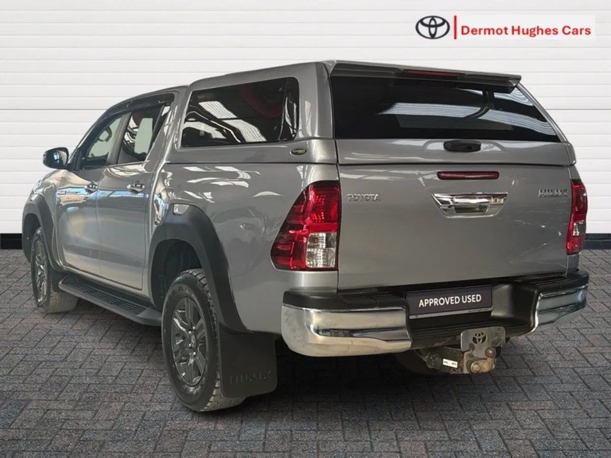 Toyota Hilux HILUX 2.8 SR5 DOUBLE CAB - Image 2