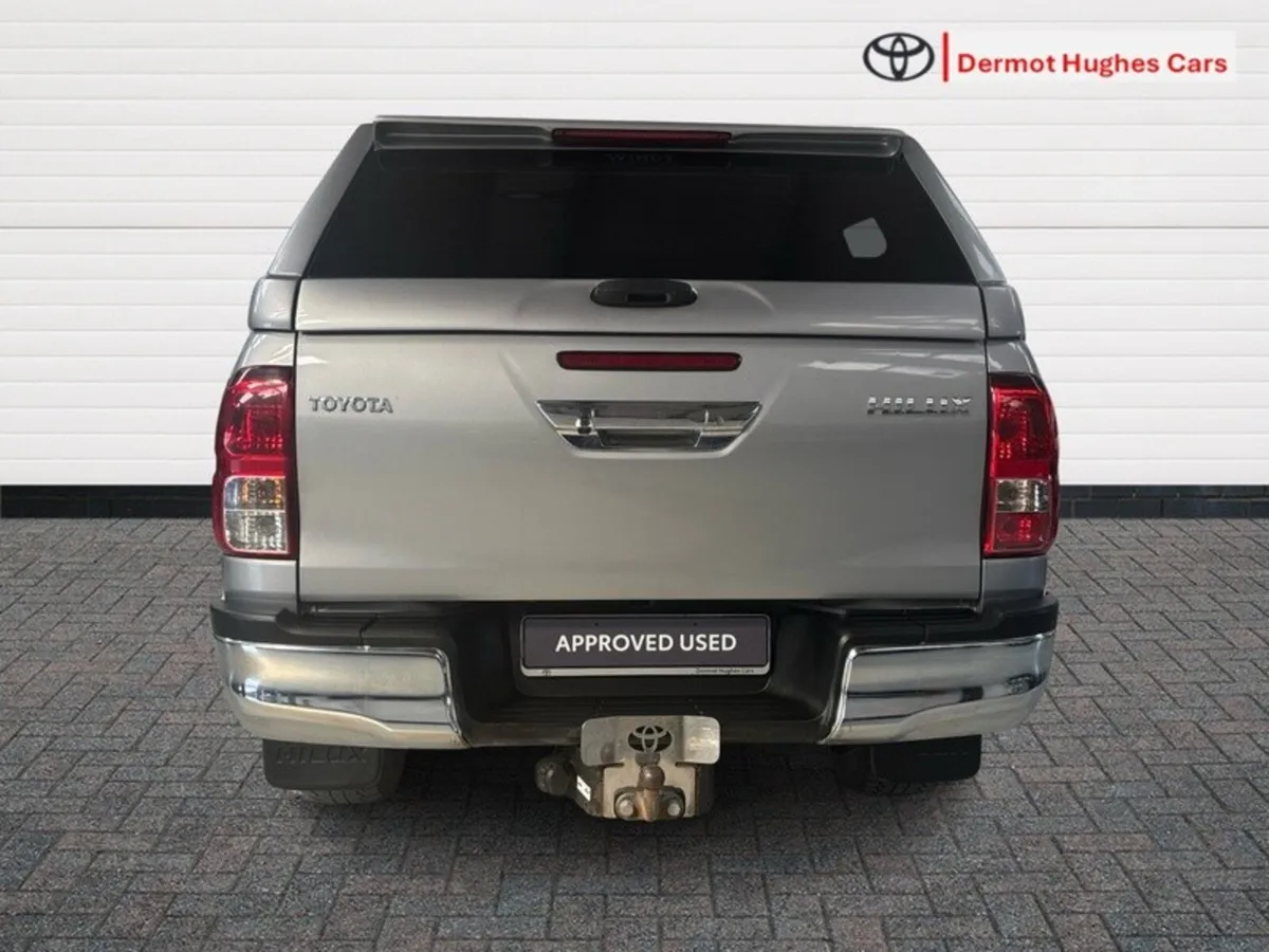 Toyota Hilux HILUX 2.8 SR5 DOUBLE CAB - Image 4