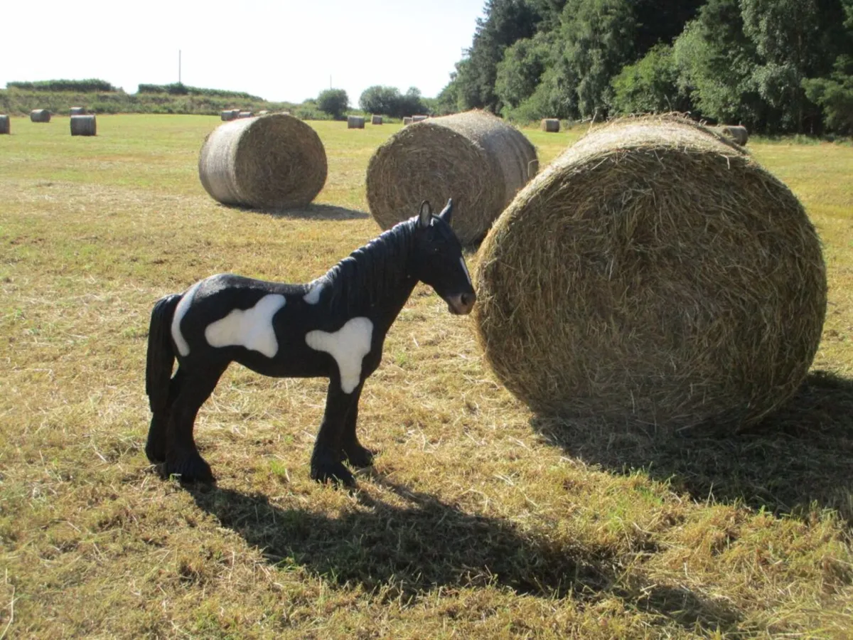 Large Black & White Horse Statue - Image 1