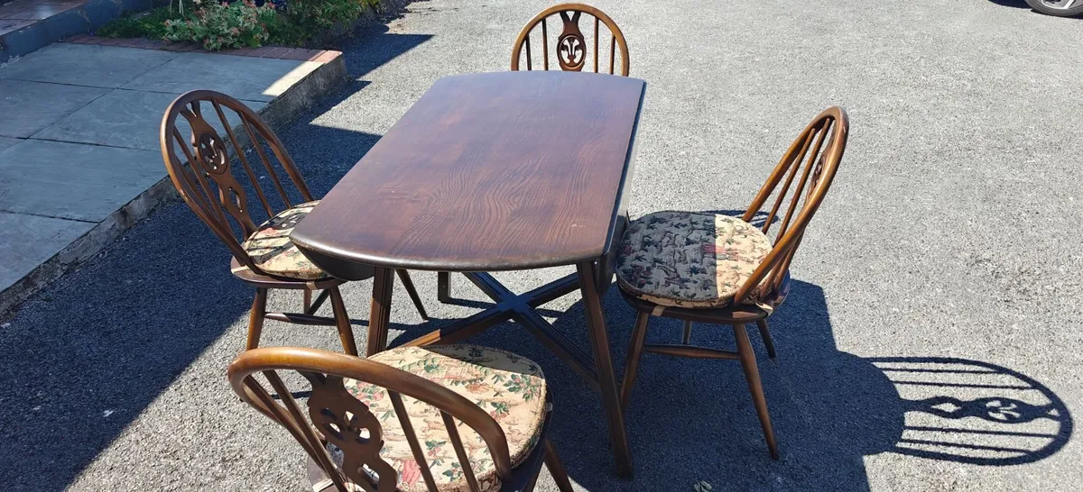 Dining table and chairs - Image 2