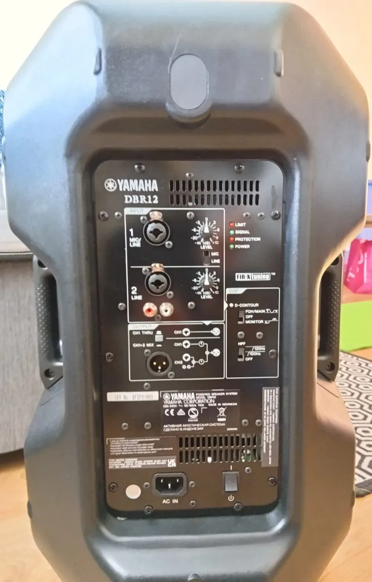 Mixing desk plus speaker and stand - Image 3