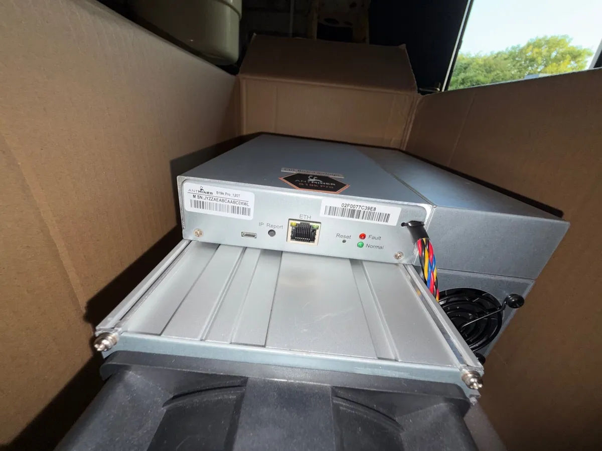 Bitmain Antminer S19k Pro 120T - Image 1