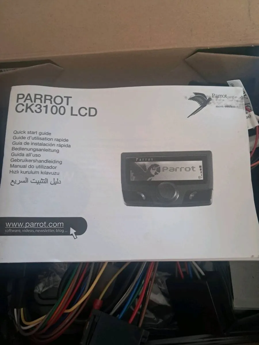 Parrot Bluetooth handsfree kit - Image 3