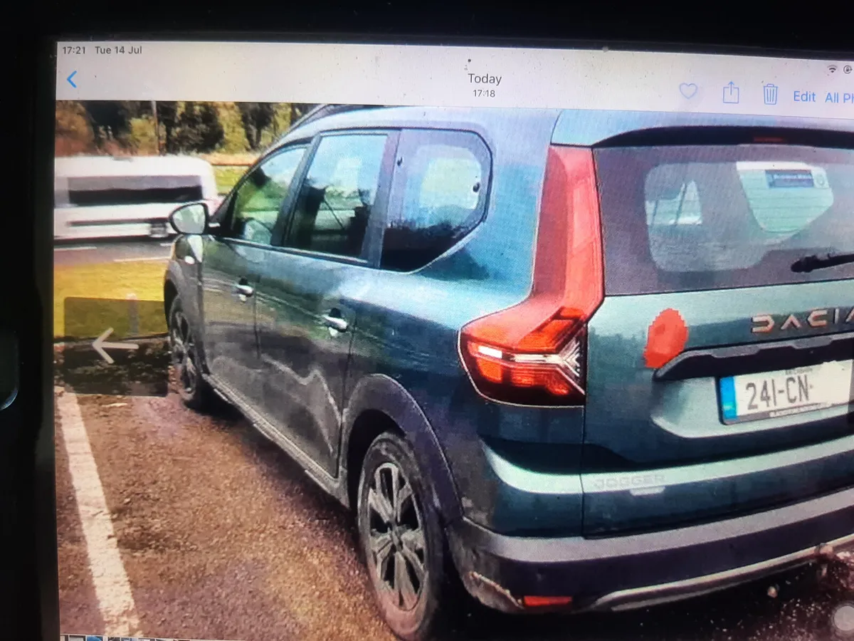 DACIA JOGGER HEV 145 EXTREME AUTOMATIC 2024 - Image 3
