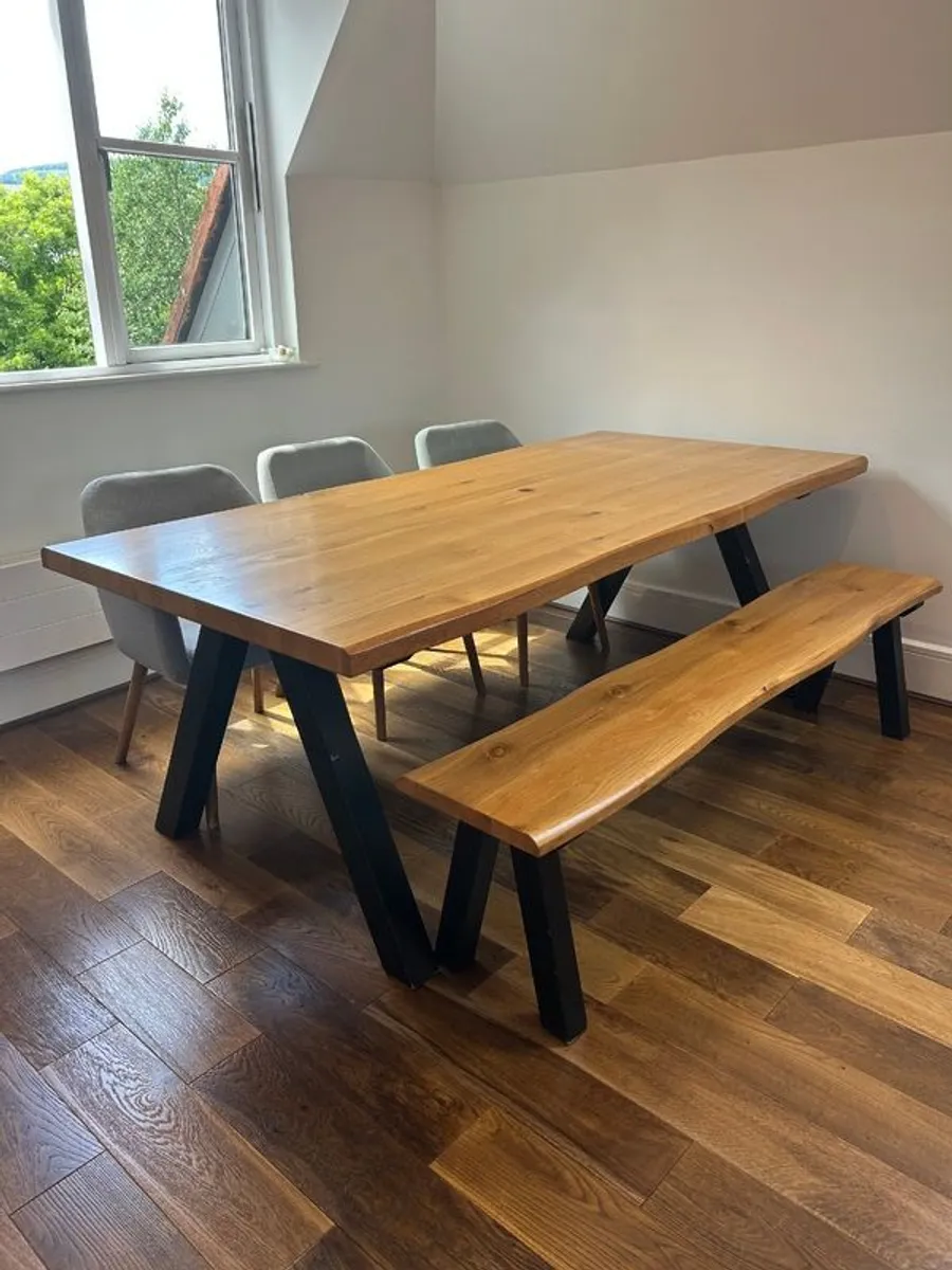 Oak dining table, bench & 3 chairs - Image 3