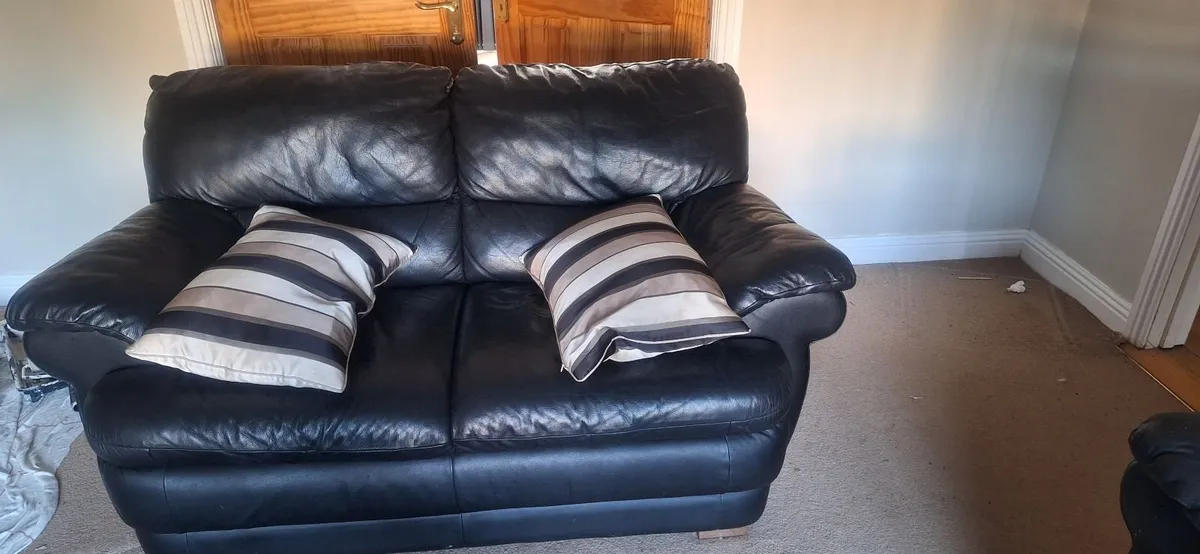 3 seater and 2 seater leather black sofa for sale - Image 2