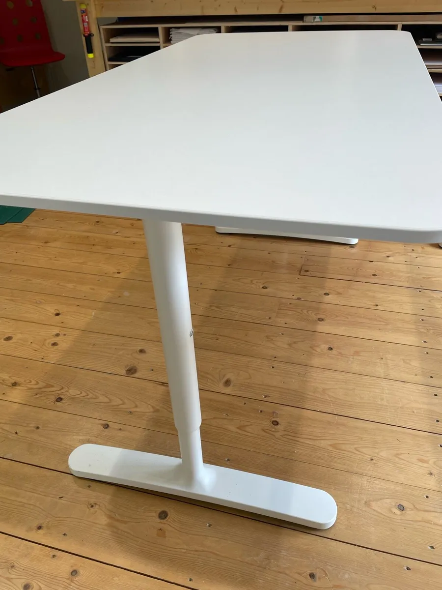 2 x IKEA 160 x80cm adjustable office desks - Image 3