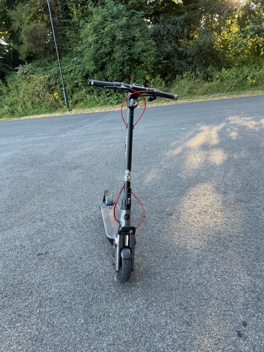 Segway Ninebot F3 Pro – Excellent Condition – €500 - Image 2