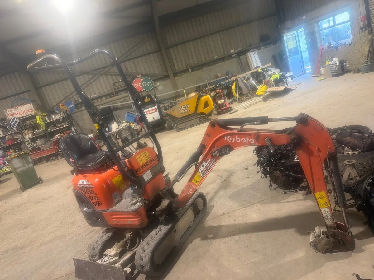 Choice of hi tip dumpers & micro diggers - Image 4
