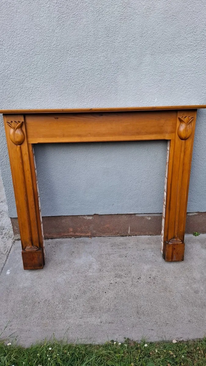 Fire place surround