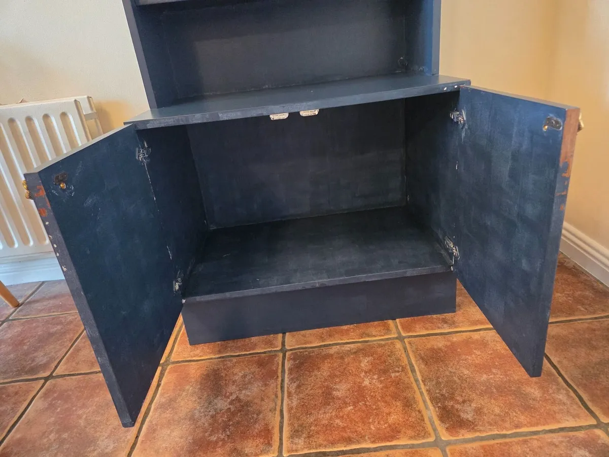 Book shelf - Image 3