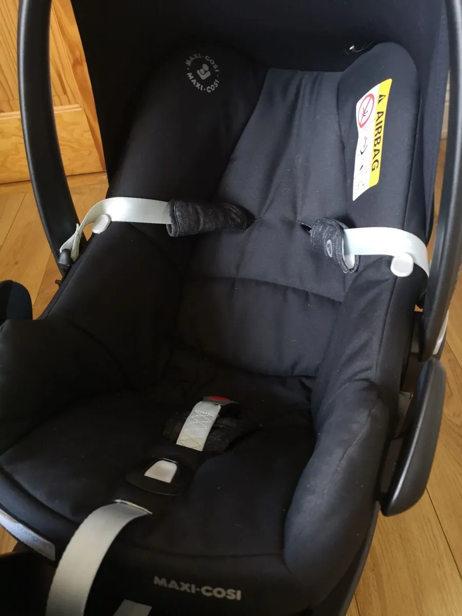 Maxi-Cosi Rock Baby Car Seat and Base - Image 3