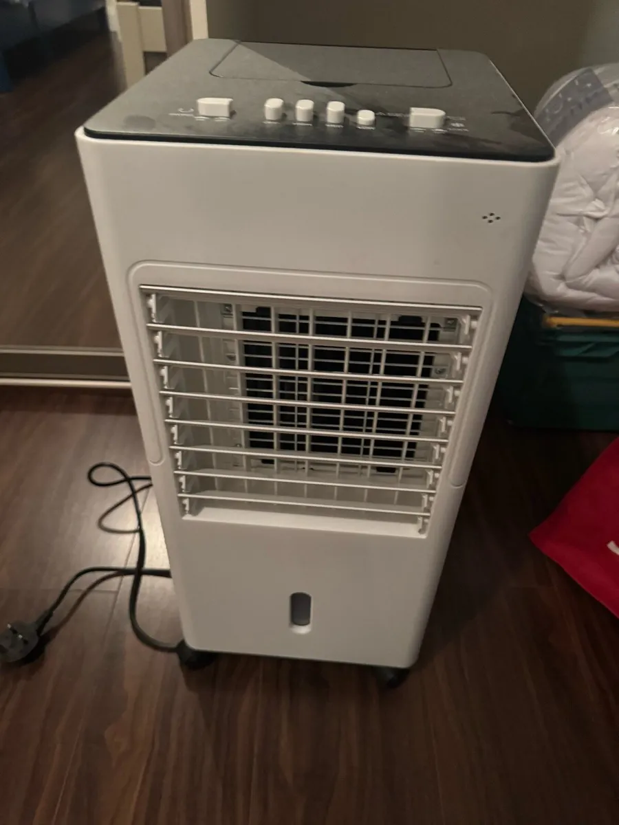 Air con fan - Image 1