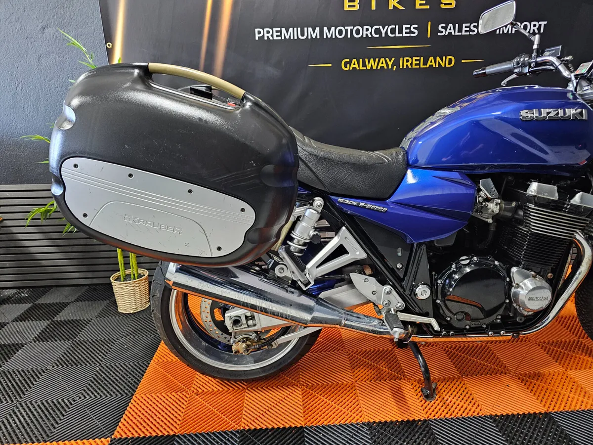 Suzuki GSX 1400 - Image 3
