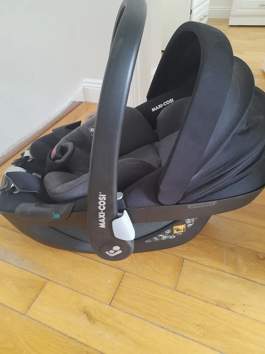 Maxi Cosi Pebble 360, Pearl 360 and isofix base - Image 2