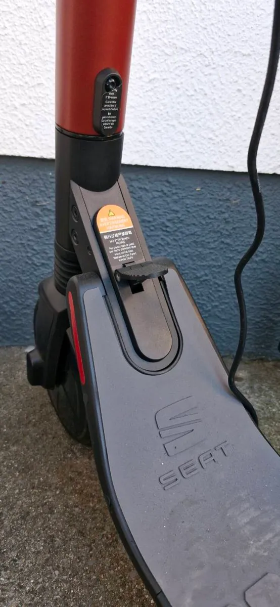 SEAT Kick E Scooter - Image 4