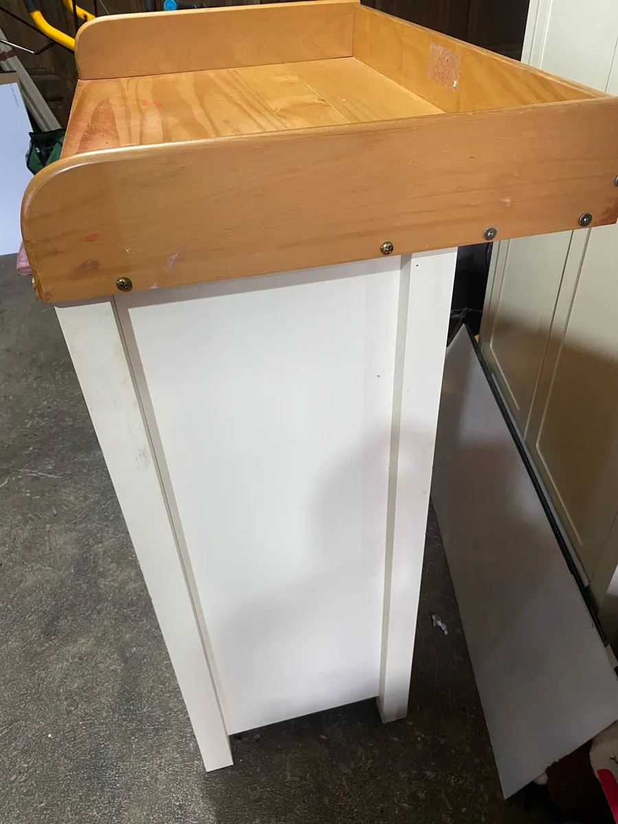 Wardrobe and drawers - Image 2