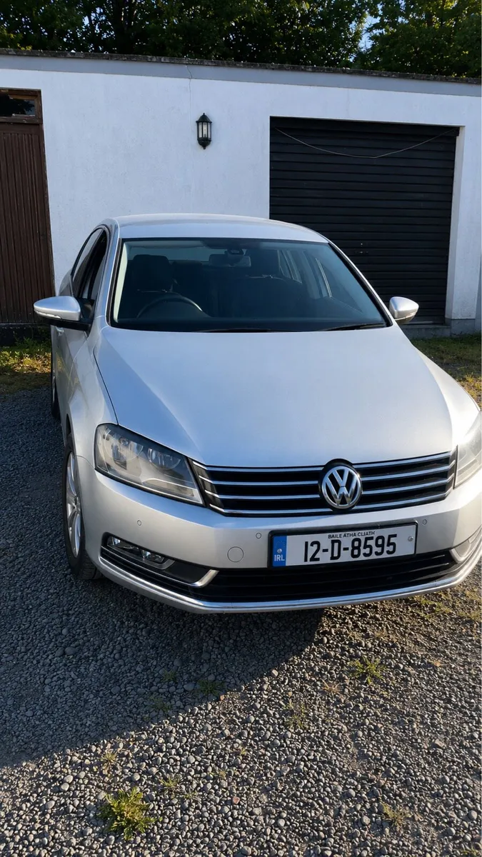 Volkswagen Passat - Image 1