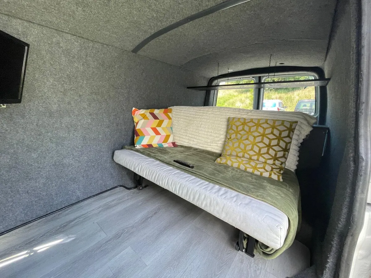 Volkswagen Transporter Van LWB - CAMPER BED - Image 4
