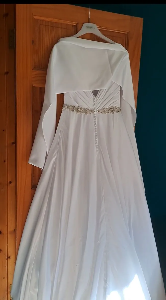 Wedding dress - Image 1