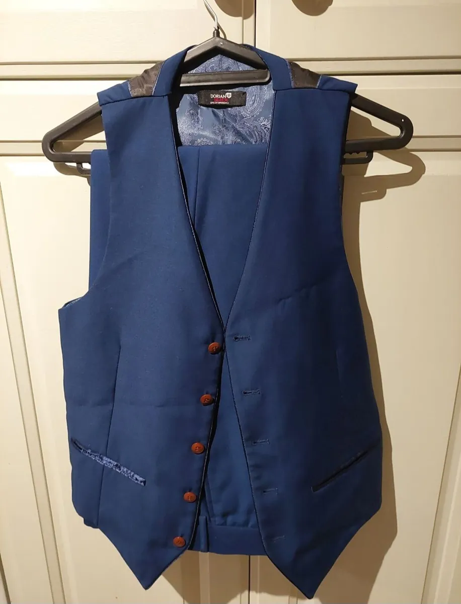 3 Piece Suit. - Image 4