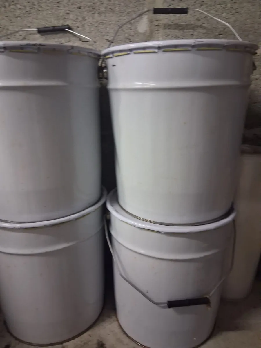 4 20 Litres Of Black Roof Paint Cost 600 sell 300 - Image 1