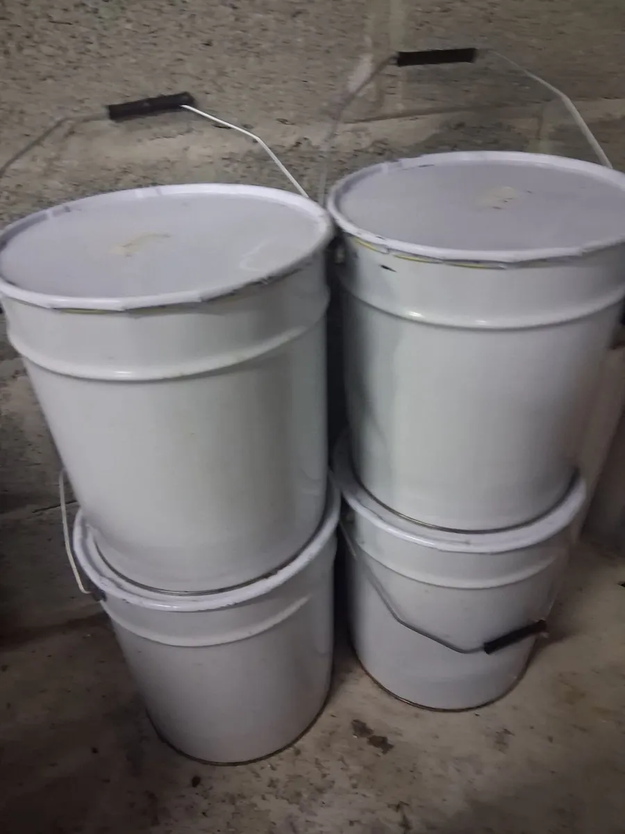 4 20 Litres Of Black Roof Paint Cost 600 sell 300 - Image 2