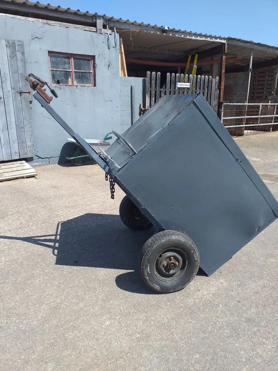 Dog trailer/box - Image 3