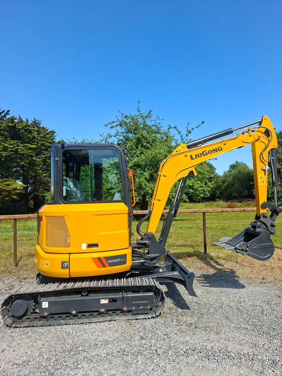 New Unused 2026 Liugong 9035f Mini Digger - Image 4