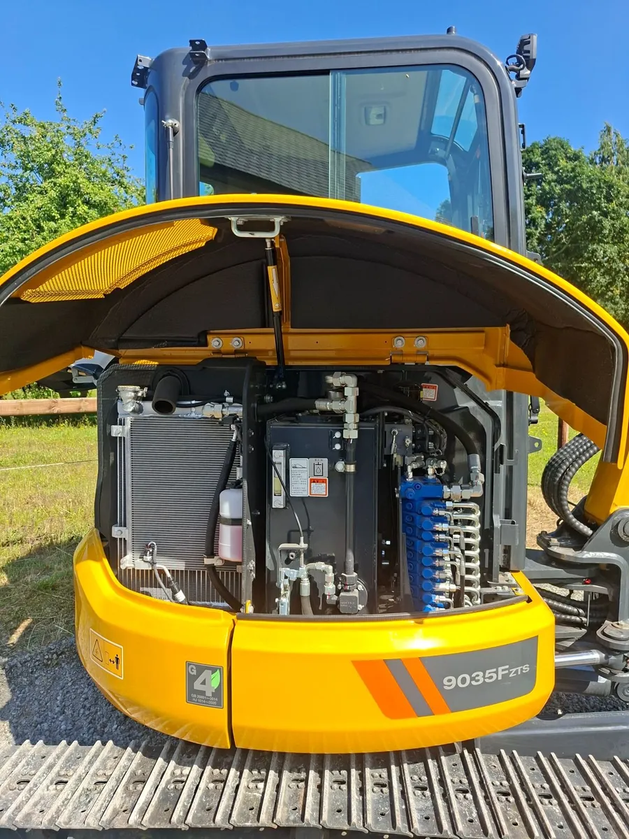 New Unused 2026 Liugong 9035f Mini Digger - Image 3