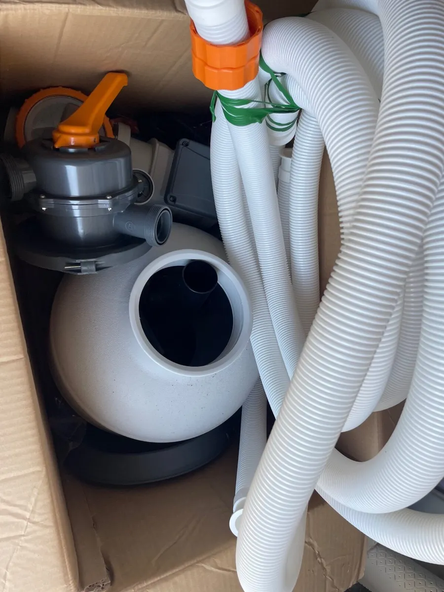 Bestway  Flowclear Sand Filtration Pump for Pool - Image 1