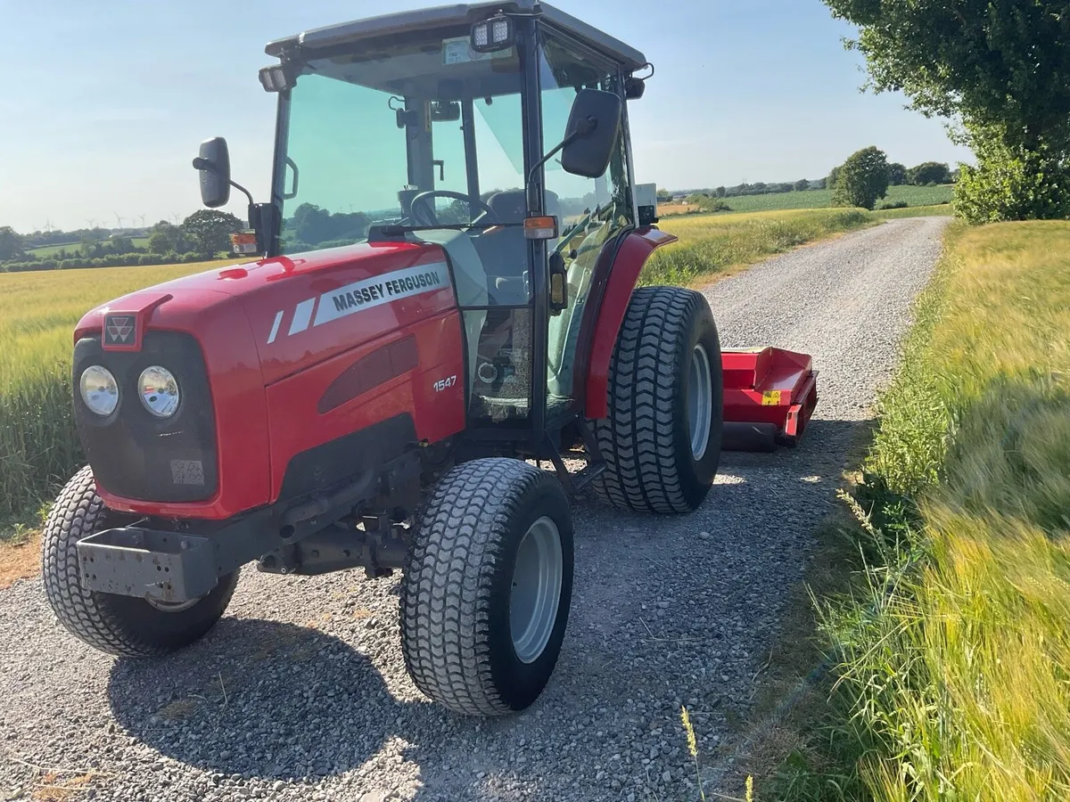 Compact M f 1547 tractor and Trimax pro cut S3 237 - Image 2