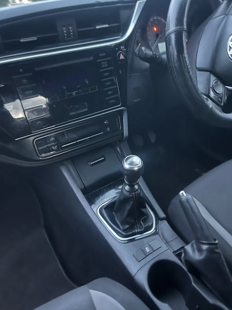 Toyota Auris van - Image 3