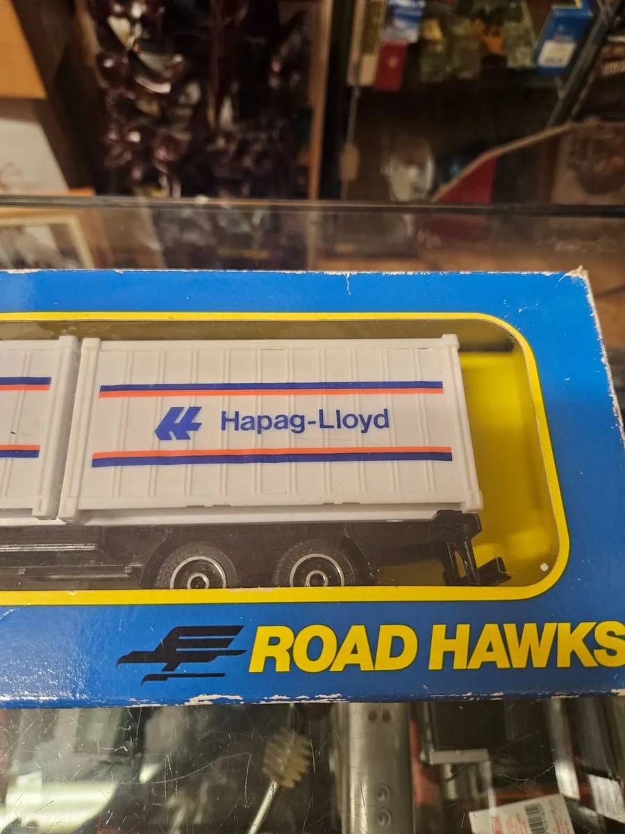 Corgi Hotwheels Mercedes Tractor Unit and Trailer - Image 2
